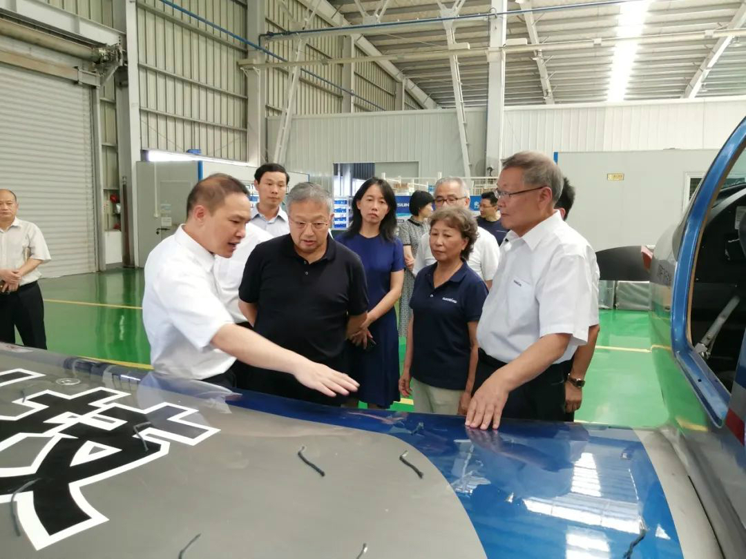 省人大常委會黨組副書記、副主任王柯敏調(diào)研山河智能