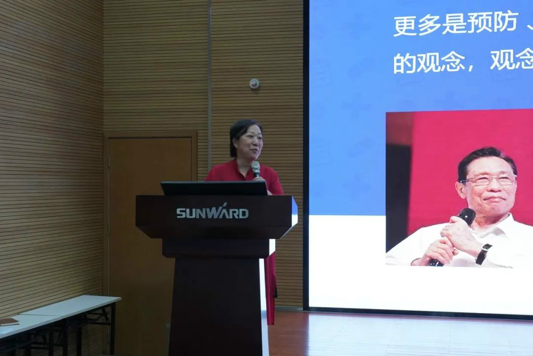 關愛科技工作者健康——健康科普進企業(yè)走進山河智能