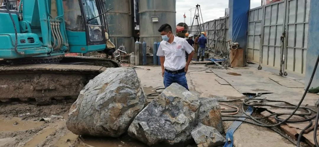 征戰(zhàn)鉆石島，山河顯硬核