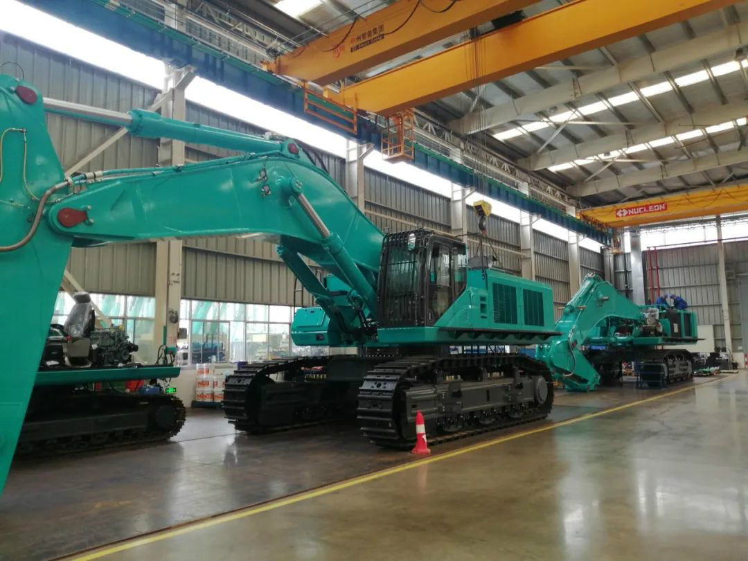 創(chuàng)新再出成果！山河智能超大型履帶式液壓挖掘機下線