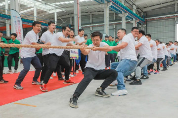 山河智能舉辦21周年慶祝表彰會暨趣味運(yùn)動會