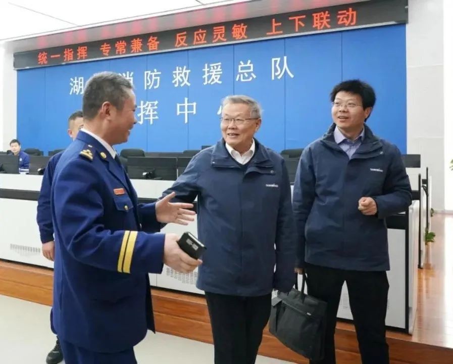 山河智能與湖南消防總隊(duì)簽署戰(zhàn)略合作伙伴關(guān)系協(xié)議