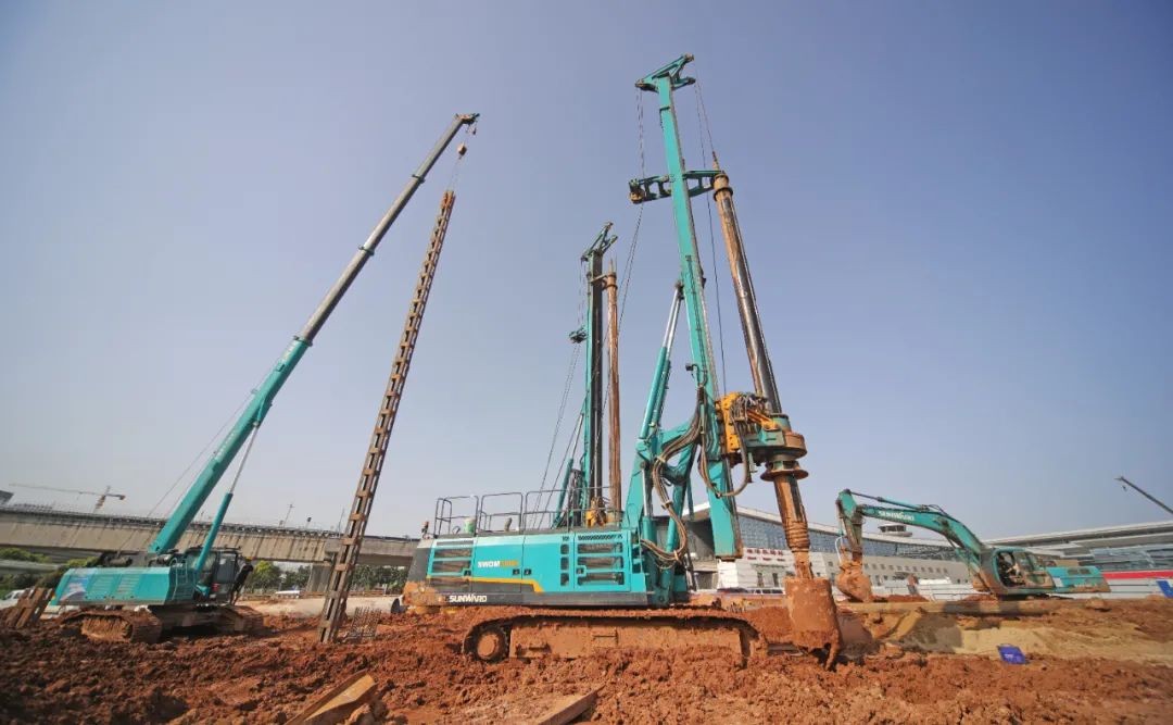 超強(qiáng)施工組合！山河智能助力長(zhǎng)沙地鐵6號(hào)線建設(shè)