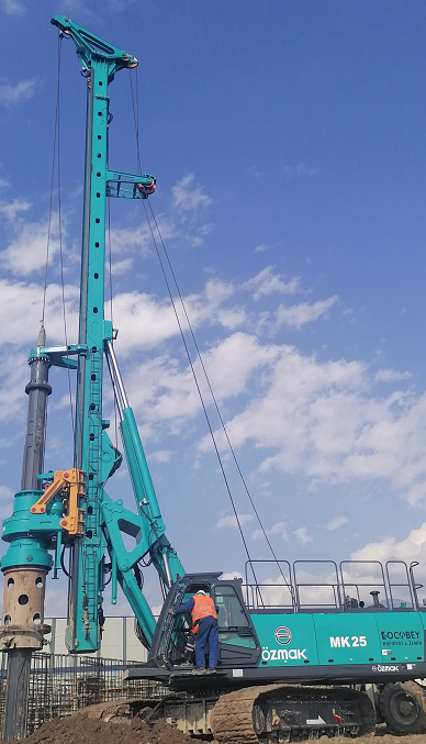 一枚“鐵粉”！土耳其客戶采購(gòu)山河智能旋挖鉆機(jī)