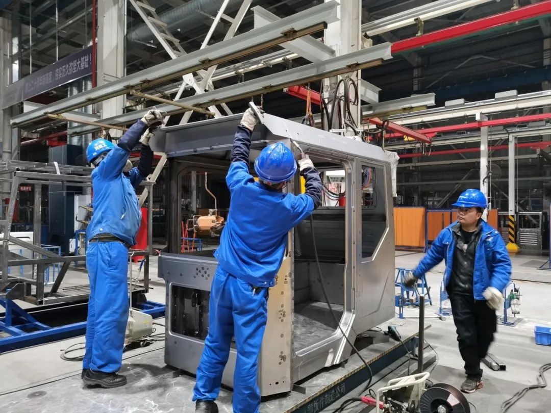 山河智能SWK90礦卡駕駛室順利發(fā)貨，開發(fā)速度刷新紀(jì)錄