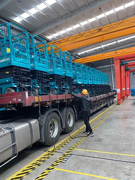 新年伊始，山河高機(jī)再次發(fā)貨華南市場(chǎng)