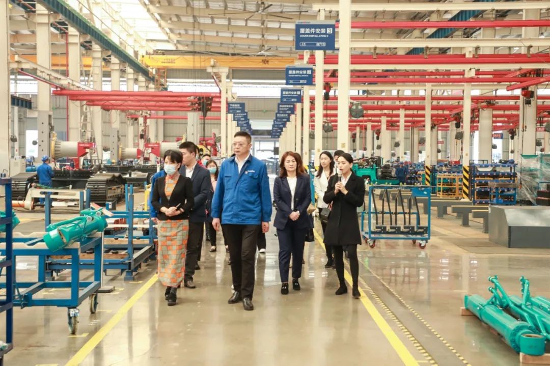 葉檀財經(jīng)團(tuán)隊調(diào)研山河智能