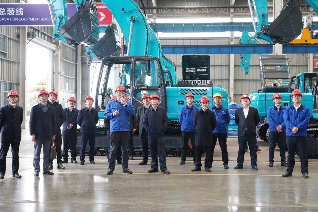 湖南重點建筑企業(yè)團調(diào)研山河智能