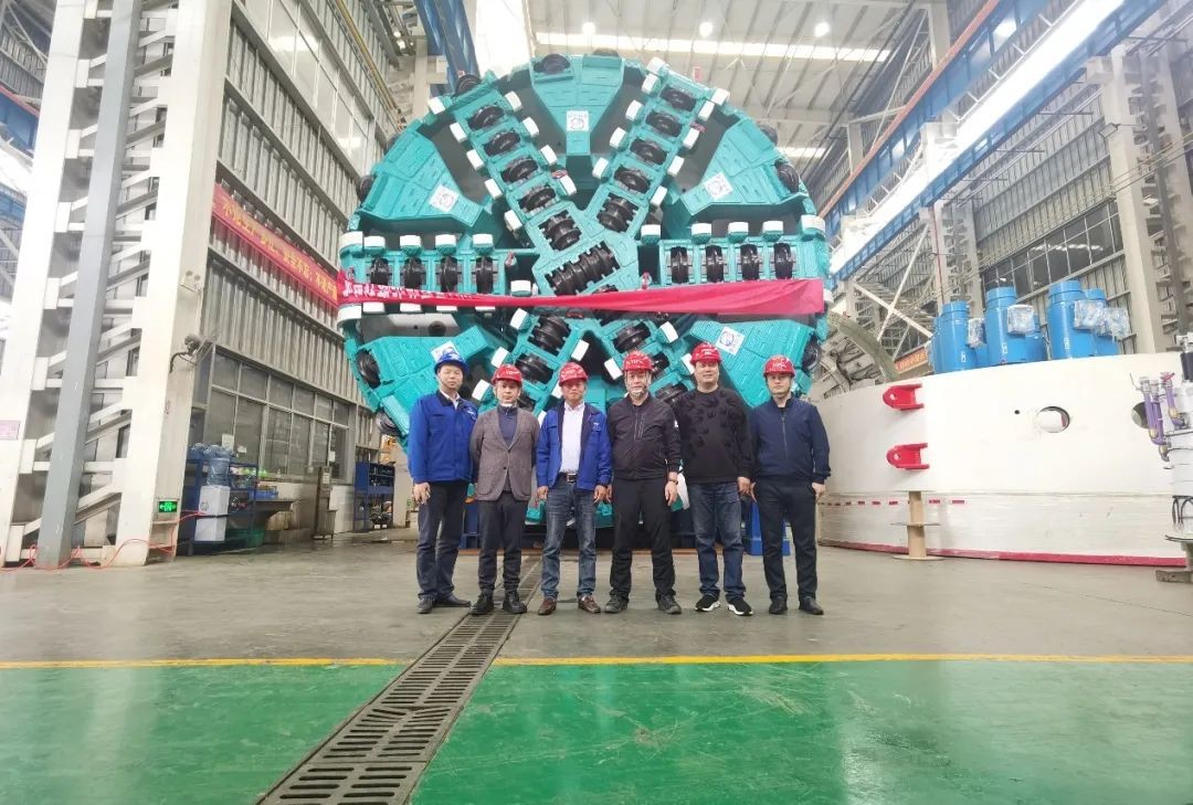 大慶油田工程建設有限公司考察山河智能