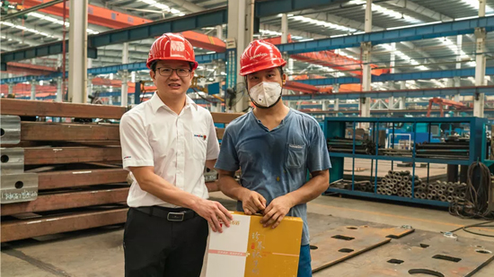 萬力集團(tuán)“送清涼”活動，慰問一線員工