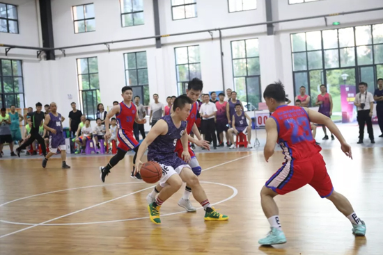 以球?yàn)槊剑讓谩吧胶颖被@球邀請賽架起政企連心橋