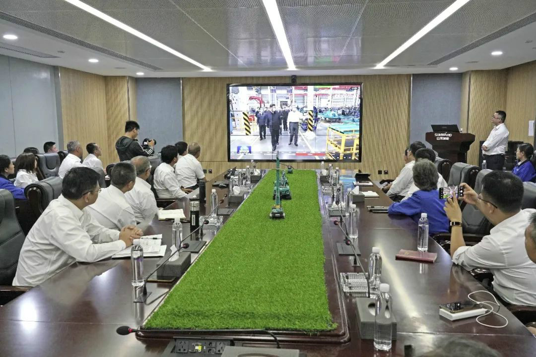 總書(shū)記“點(diǎn)贊”山河創(chuàng)新，山河智能集中收看《新聞聯(lián)播》