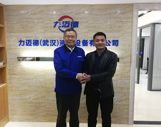 人生浮沉如夢，攜手山河勇攀事業(yè)巔峰