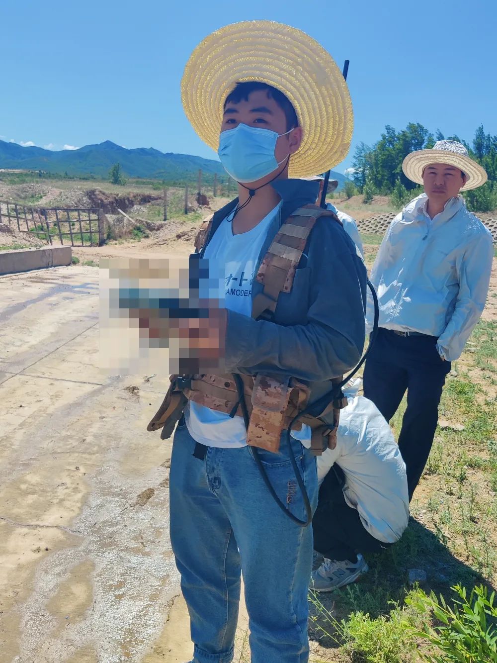 致敬！戰(zhàn)斗在風(fēng)沙中的特種裝備團(tuán)隊(duì)