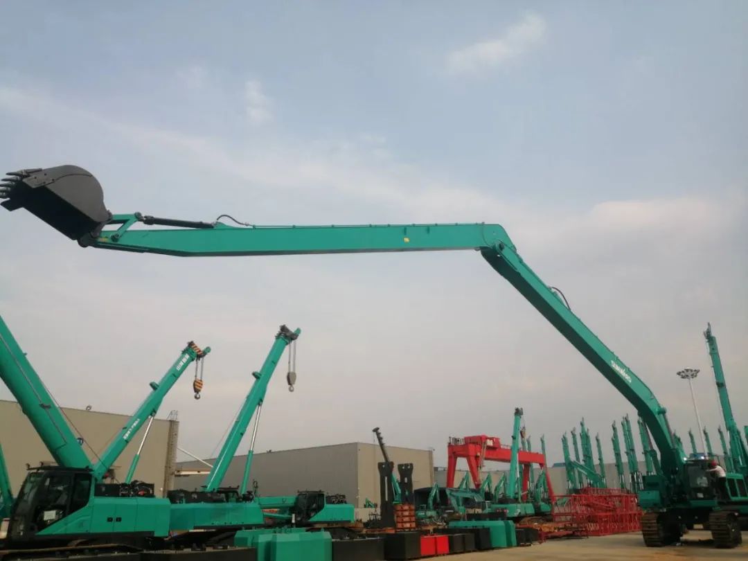 挖深全球第一！山河智能加長臂液壓挖掘機SWE950ELR出口南美