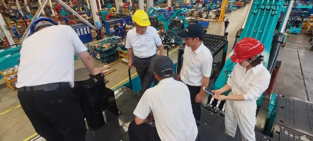 夠炫！夠酷！山河智能超大型挖掘機SWE750F下線