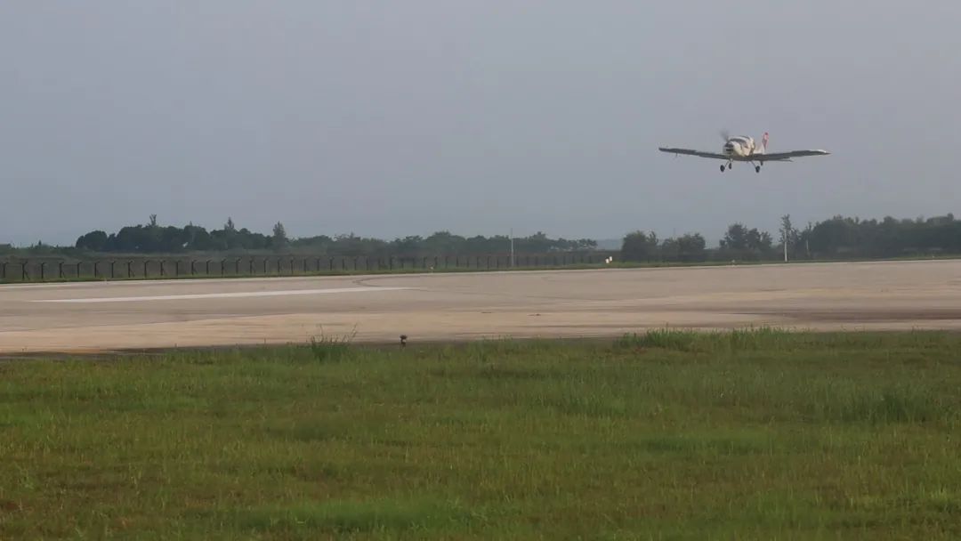 首飛！山河科技全新升級(jí)推出短距起降型固定翼無(wú)人機(jī)