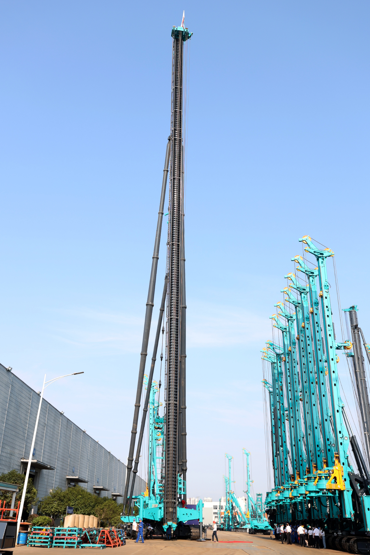 新品來了！看山河智能超級(jí)樁架如何“穩(wěn)”操勝券