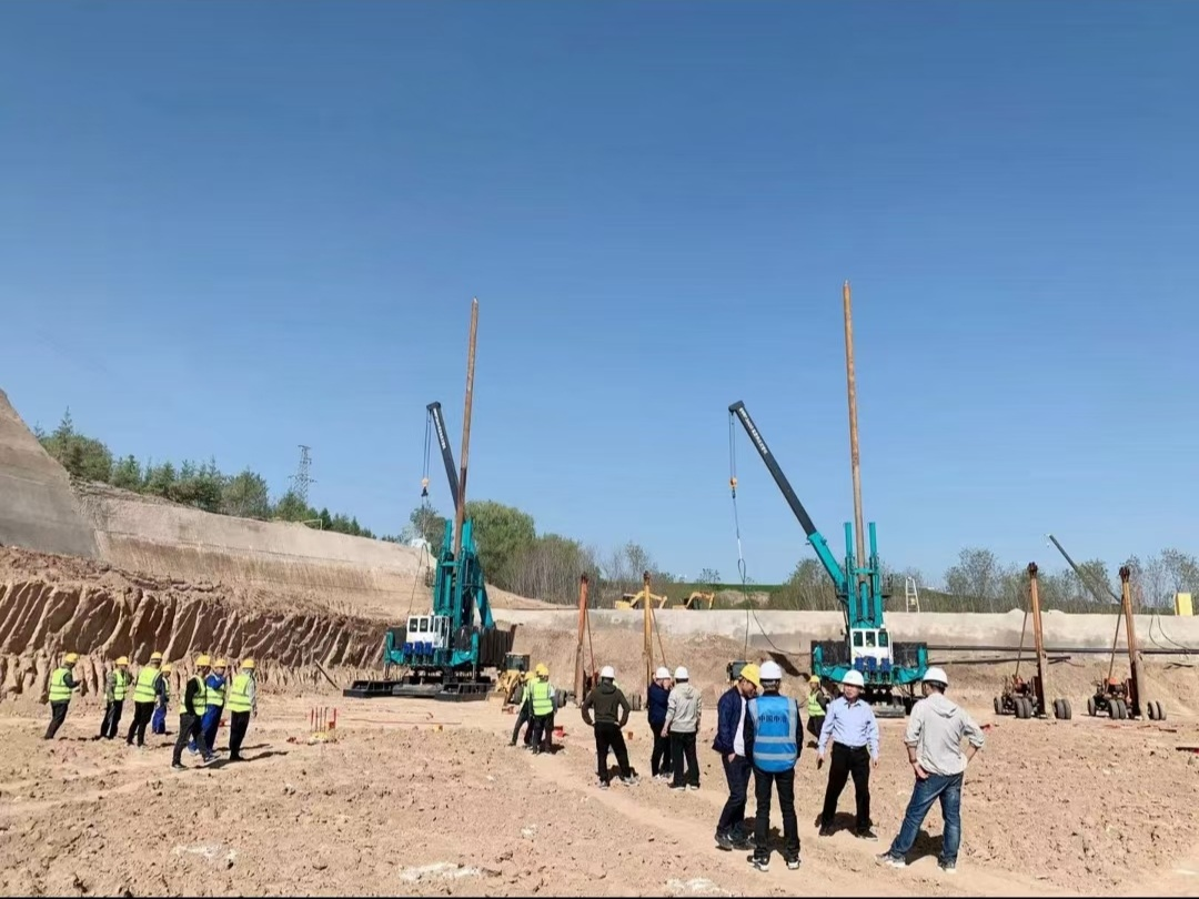 創(chuàng)新引領(lǐng)，山河智能行業(yè)首創(chuàng)雙層快壓裝置| 百年風華筑錦繡山河（5）