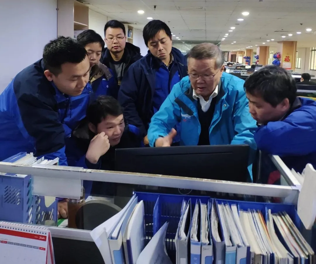 媒體聚焦 | 山河智能董事長(zhǎng)、首席專(zhuān)家何清華：牢記總書(shū)記囑托 發(fā)揮先導(dǎo)式創(chuàng)新優(yōu)勢(shì) 走高質(zhì)量發(fā)展道路