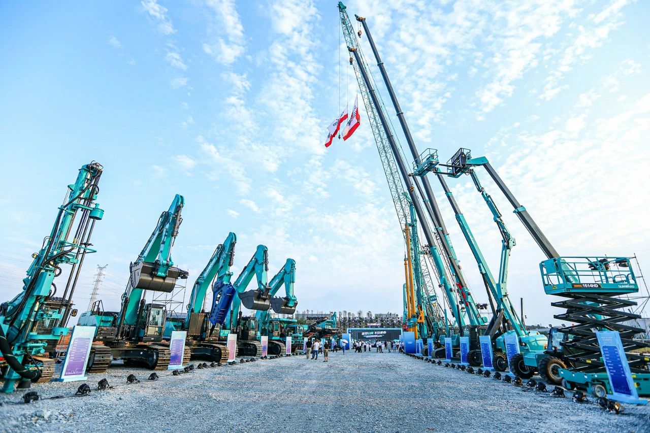 四大成套裝備聯(lián)袂登場(chǎng)！山河智能創(chuàng)新成果展示會(huì)交出“亮眼答卷”