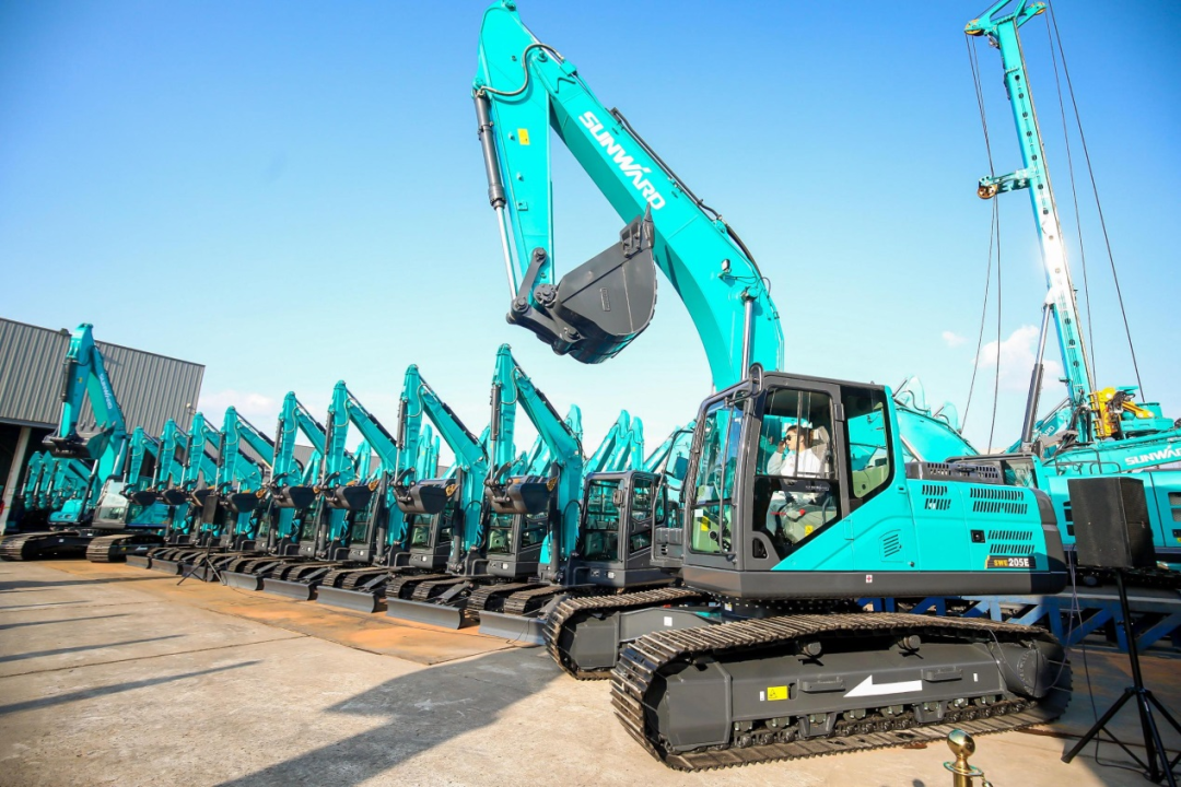 王炸！挖機加“寶貝”魅力征服全場