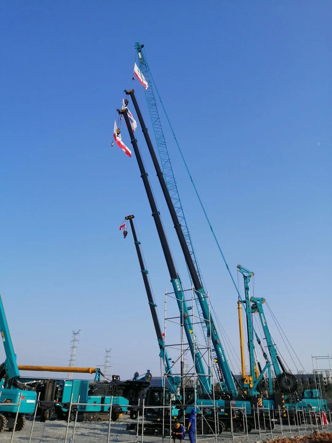 “重”磅出擊！山河智能起重機械組團“登場”