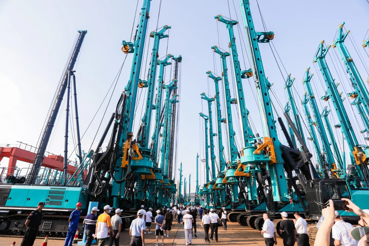 逛展超熱鬧！山河智能成果展示會(huì)高能名場(chǎng)面來襲