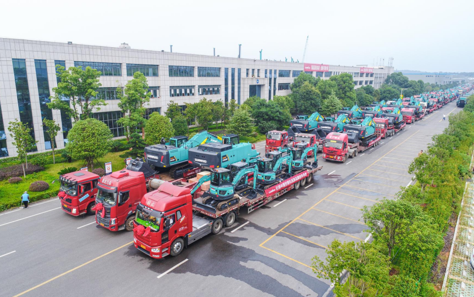 里程碑！山河智能出口歐洲第20000臺暨大型挖掘機(jī)批量交付儀式成功舉行