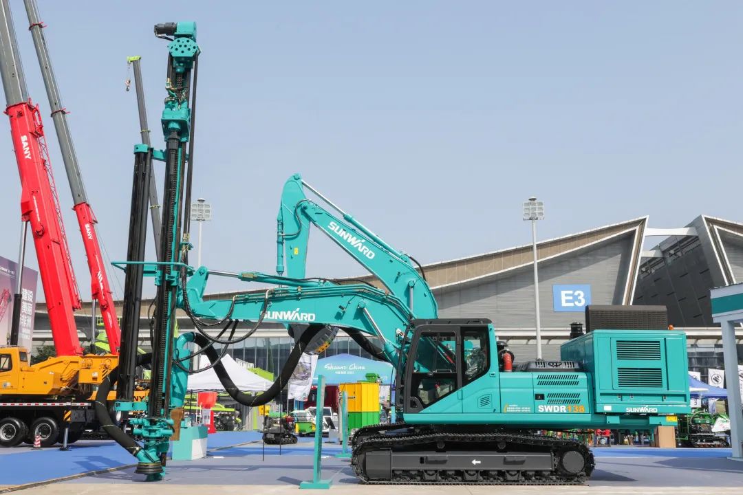 亮相中非經(jīng)貿(mào)博覽會！山河智能盡展工程機械國產(chǎn)品牌魅力