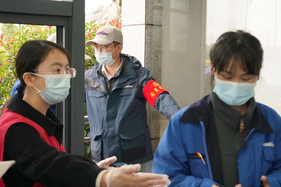 采樣完成率近100%！山河智能第一時間開展全員核酸檢測，保障安全生產(chǎn)