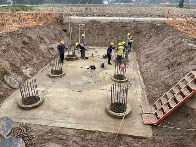 創(chuàng)下紀(jì)錄！山河智能引孔式靜力壓樁機(jī)首次應(yīng)用于高鐵項(xiàng)目