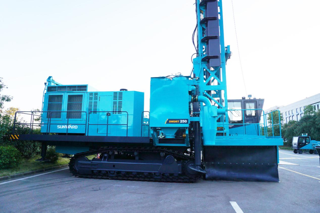 兩種鉆進模式+更大扭矩！山河智能自主研制的全液壓牙輪鉆機下線