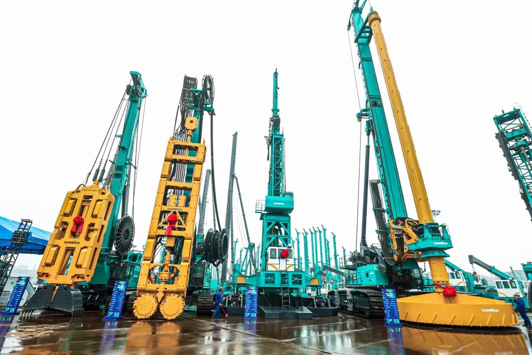 多款產(chǎn)品問(wèn)鼎世界之最！山河智能地下工程裝備全球發(fā)布會(huì)成功舉行