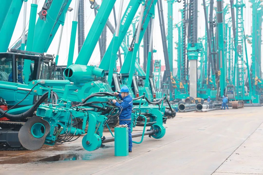 向著沖刺目標(biāo)全力以赴！山河智能正式開工