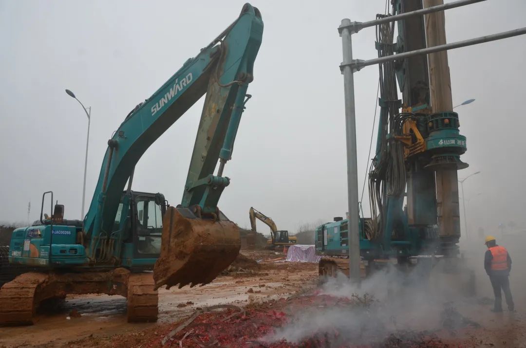 鉚足“虎”勁加油干！山河智能掀起復(fù)工復(fù)產(chǎn)熱潮