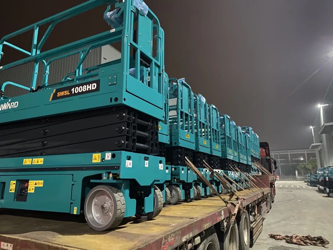 創(chuàng)下單日最高發(fā)貨量紀(jì)錄！山河高機(jī)設(shè)備集中發(fā)貨