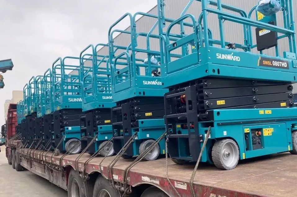 創(chuàng)下單日最高發(fā)貨量紀(jì)錄！山河高機(jī)設(shè)備集中發(fā)貨