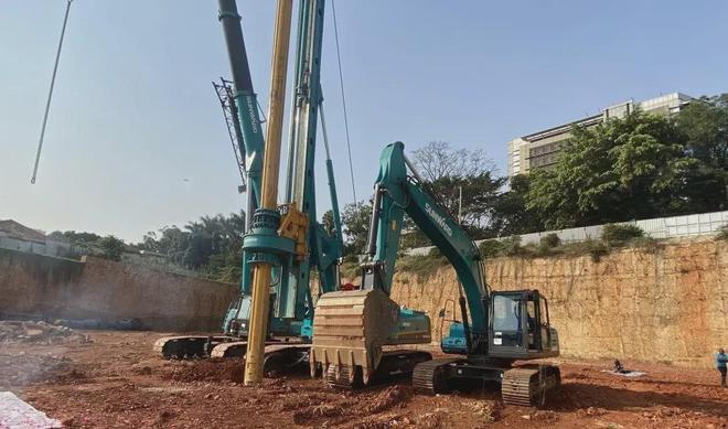 助力烏干達(dá)第一住宅高樓建設(shè)！山河智能再次出征非洲市場