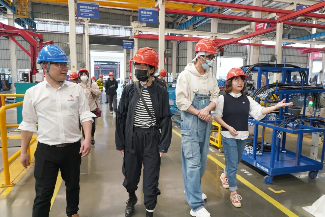 硬實(shí)力+軟名片！山河智能協(xié)拍電視劇《重中之重》開機(jī)