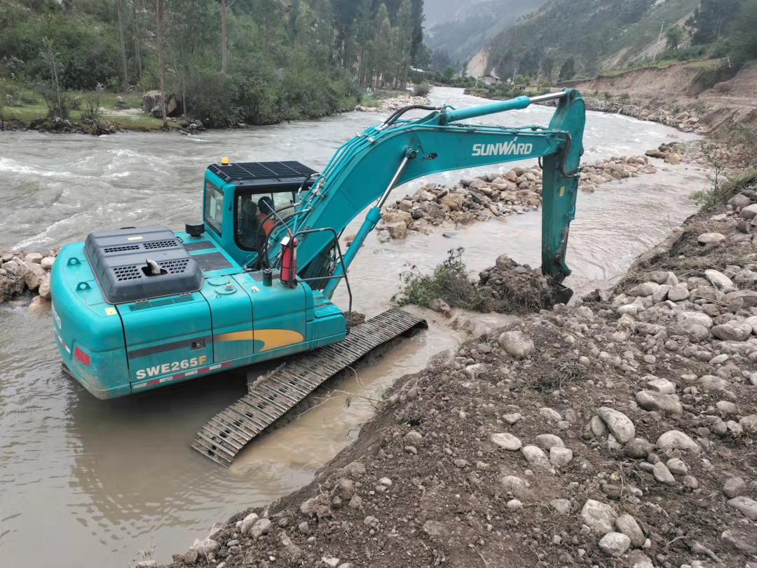 挑戰(zhàn)世界第二高山脈！山河智能裝備助力秘魯安第斯國家公路項目建設(shè)
