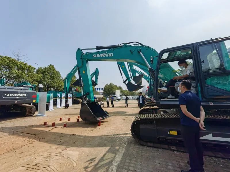 再現(xiàn)交機(jī)熱潮！山河智能中大挖持續(xù)向市場(chǎng)進(jìn)軍