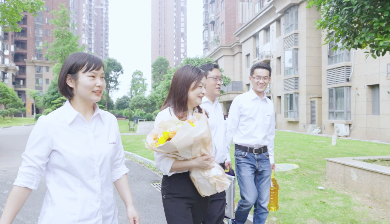 在母親節(jié)，向你們身后的媽媽送去“山河家園”的溫暖