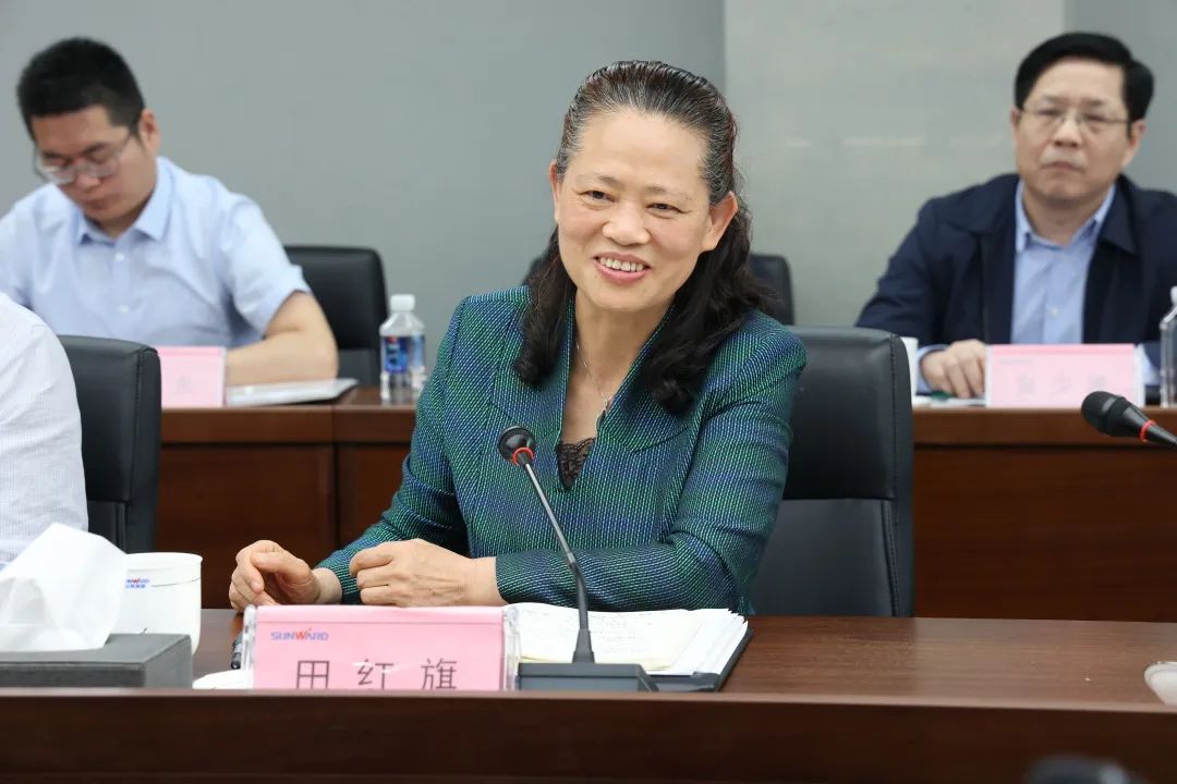 深化產(chǎn)學研合作！中南大學校長、中國工程院院士田紅旗率團拜訪山河智能