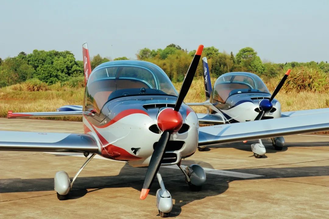 圖集 | 阿若拉穿“鯊”衣，還有更多套裝為天空添彩！