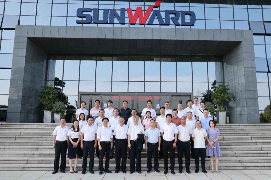 創(chuàng)新引領(lǐng)，智造未來！“2022院士專家長沙行”高端裝備高質(zhì)量發(fā)展研討會隆重舉行