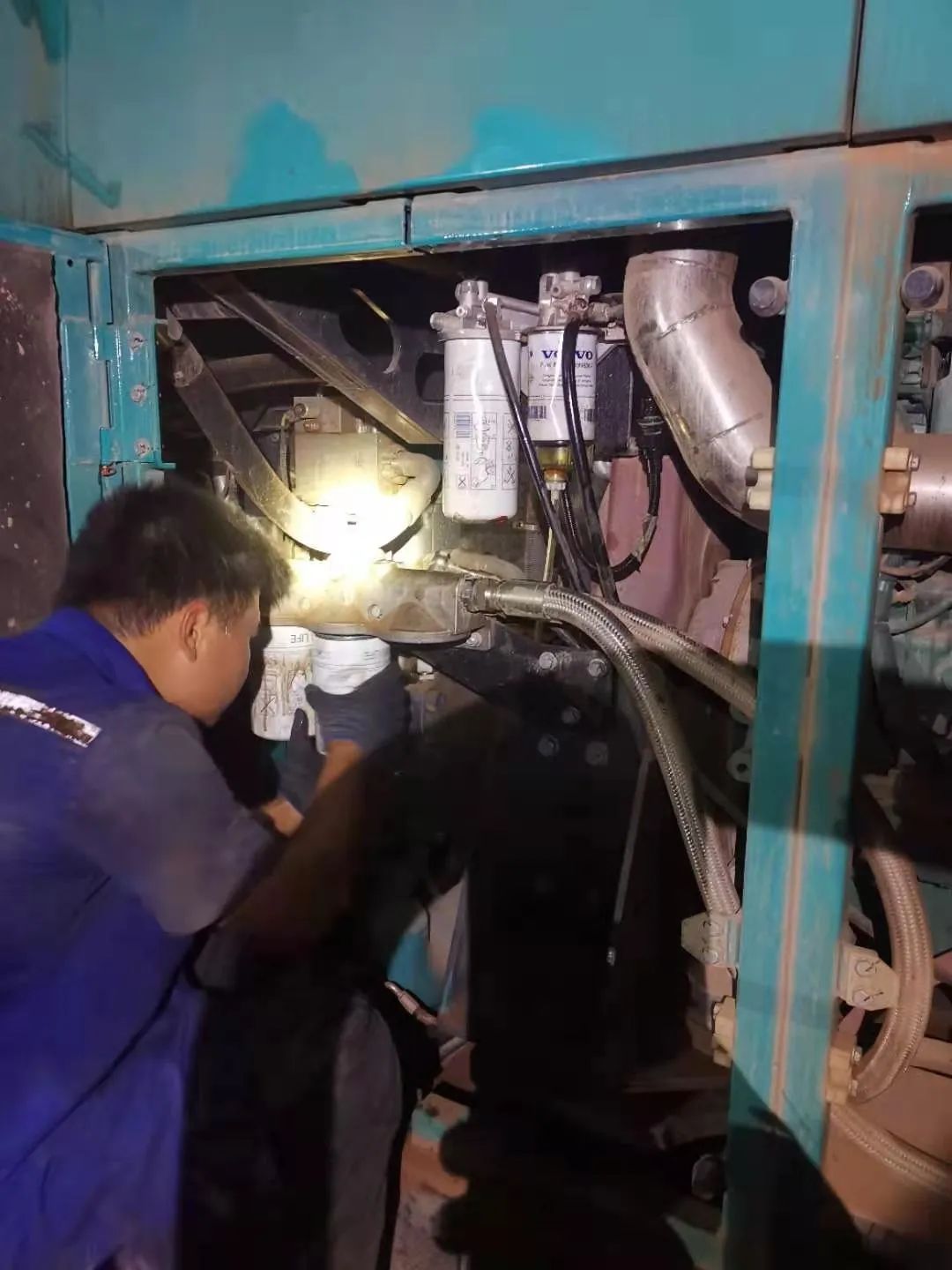 “創(chuàng)造施工奇跡！”他們和山河智能“超級樁備”一起助建燕磯長江大橋