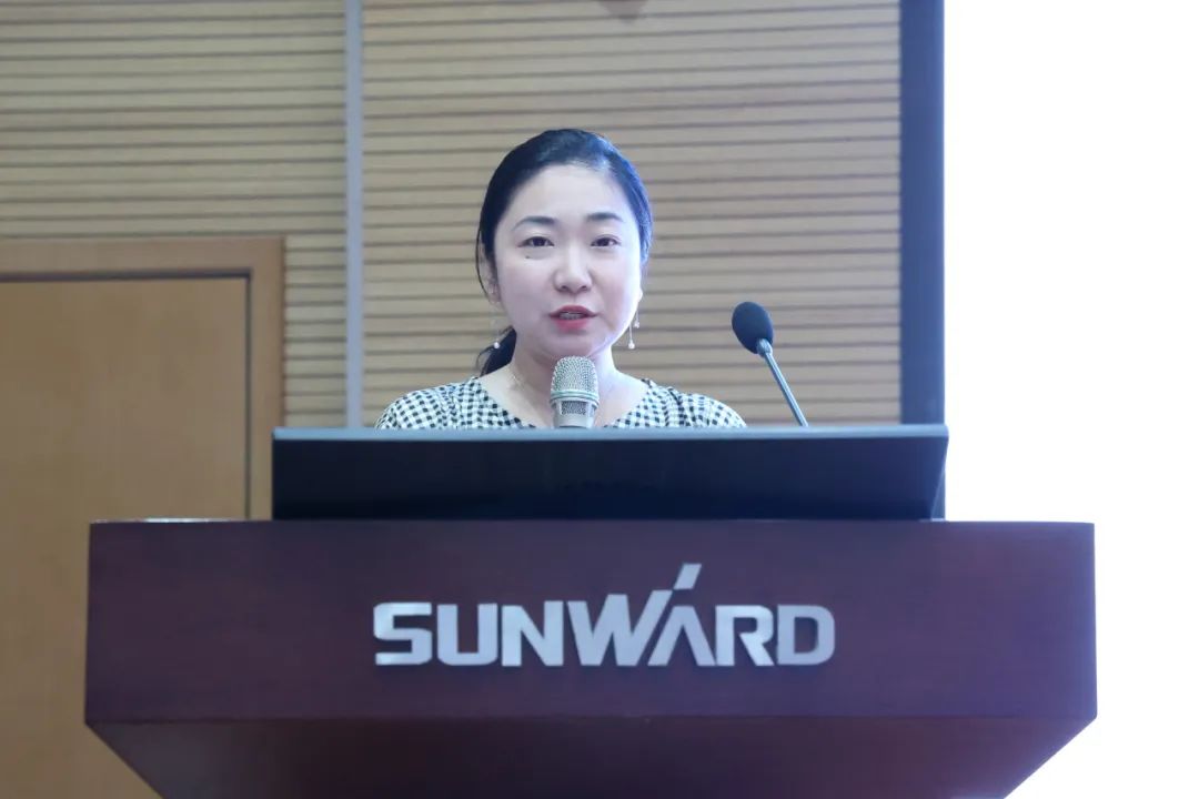 繽紛“暑”假，不負(fù)所“托”！山河智能職工子女暑期托管班結(jié)業(yè)啦