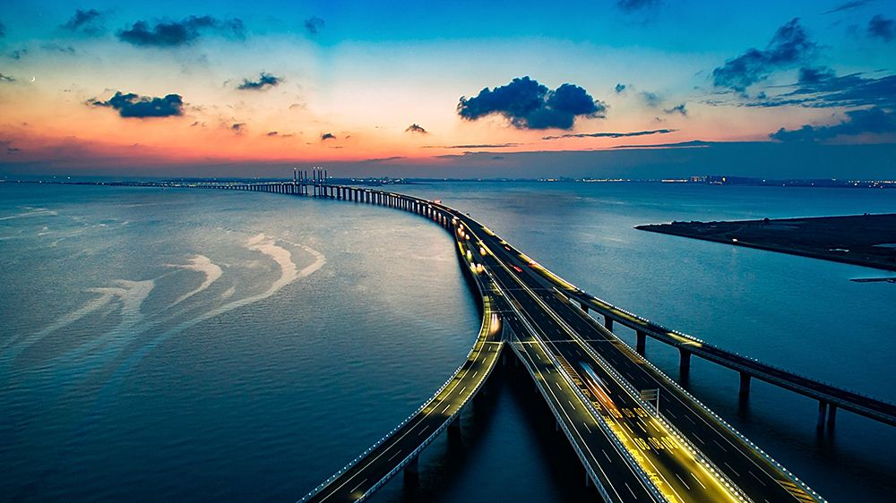 共建“一帶一路”！山河智能攜手中鐵九局助力匈塞鐵路建設(shè)