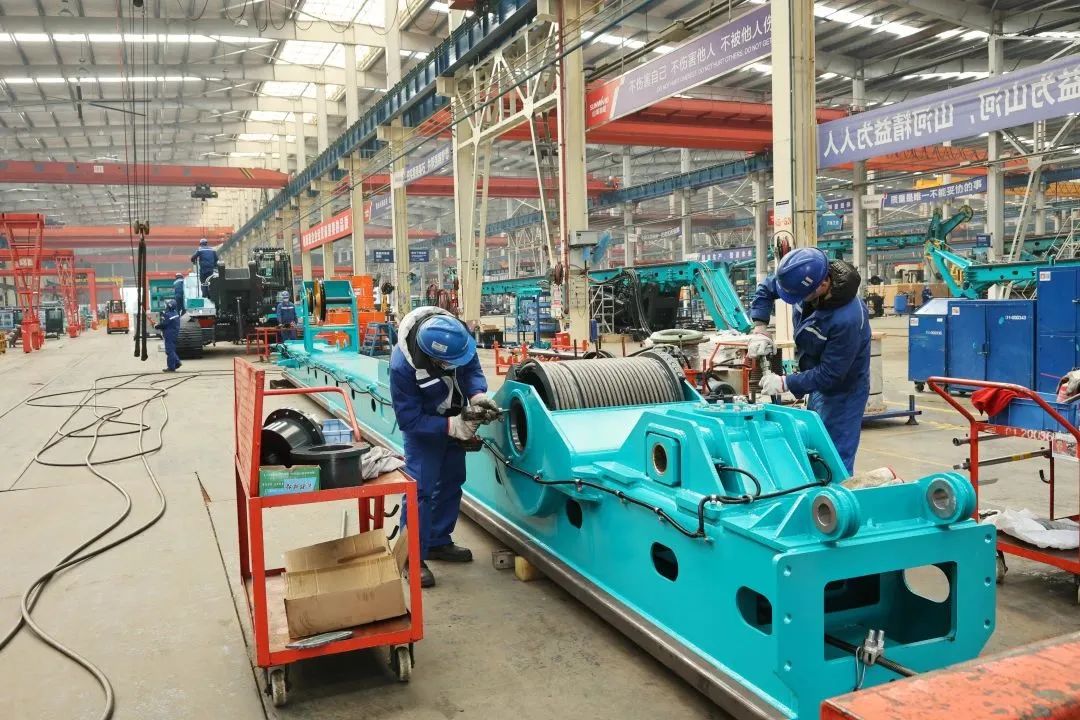 莫道君行早，更有早行人！山河智能癸卯兔年開工大吉